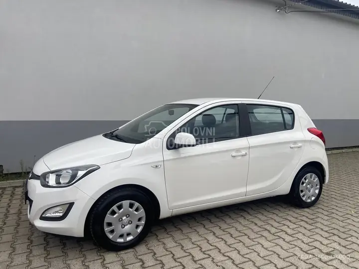 Hyundai I20 2013 photo 3