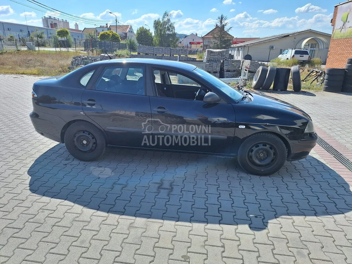 Seat Cordoba 2008 photo 4