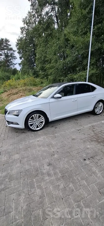 Skoda Superb 2016 photo 4