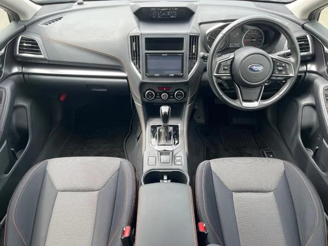 Subaru Xv 2018 photo 2