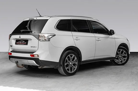 Mitsubishi Outlander 2014 photo 2