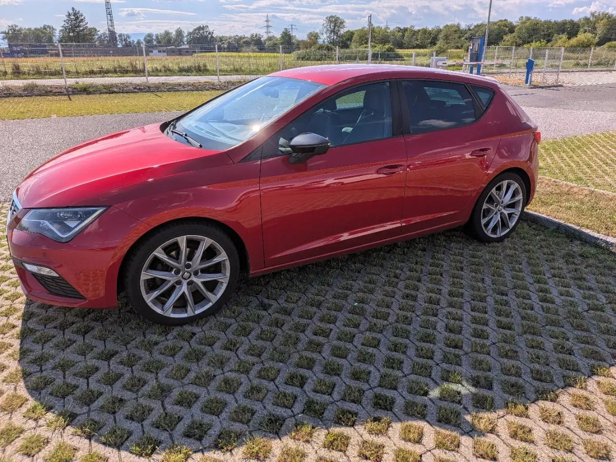 Seat Leon 2018 photo 2