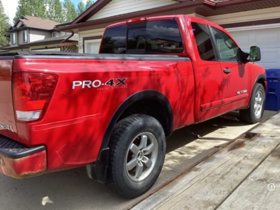 Nissan Titan 2011 photo 2
