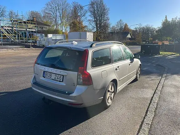 Volvo V50 2010 photo 3