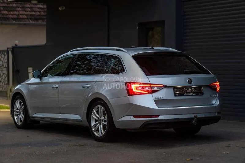Skoda Superb 2016 photo 2