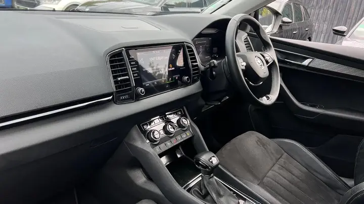 Skoda Karoq 2023 photo 2