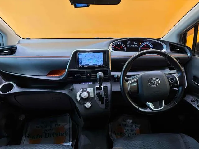 Toyota Sienta 2016 photo 4
