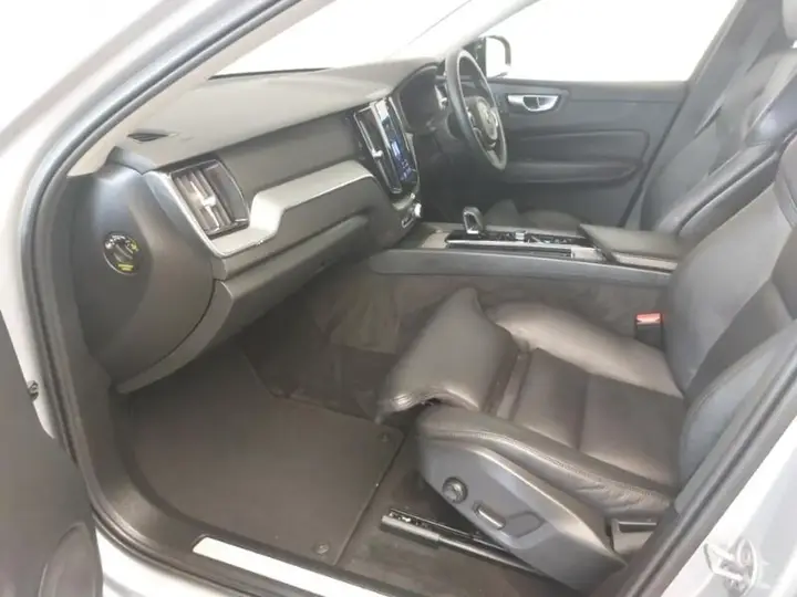 Volvo Xc60 2023 photo 5