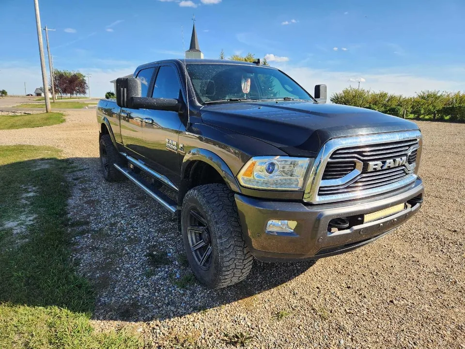 Ram 2500 Limited Longhorn 2018 photo 2