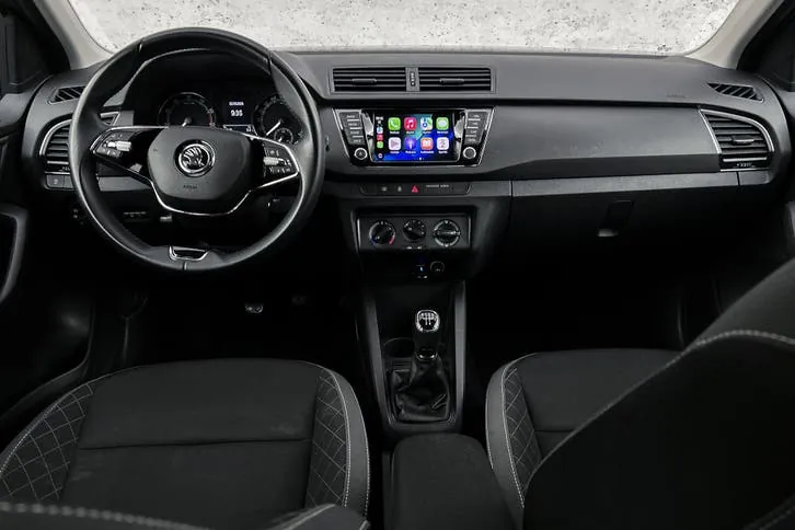 Skoda Fabia 2022 photo 2