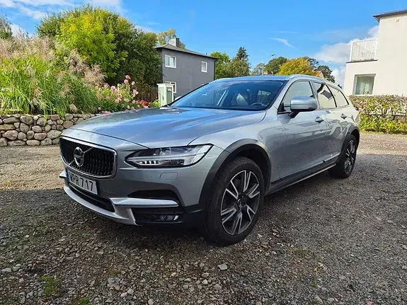 Volvo V90 Cross Country
