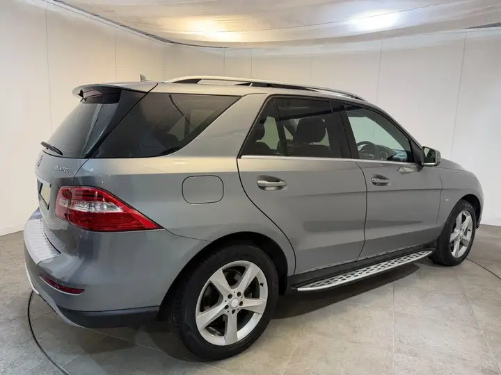 Mercedes-Benz M-Class 2012 photo 5
