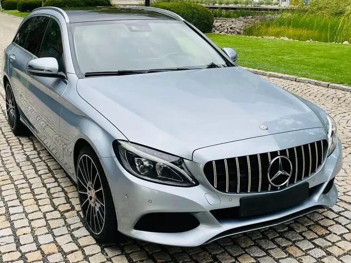 Mercedes-Benz C 220D 2026 photo 4