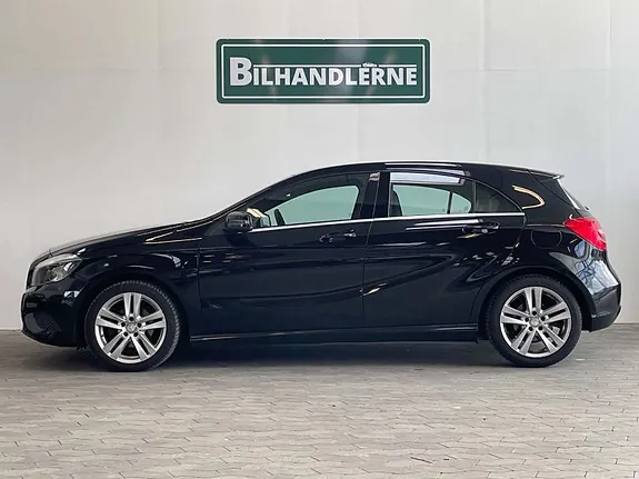Mercedes-Benz A180 2015 photo 4
