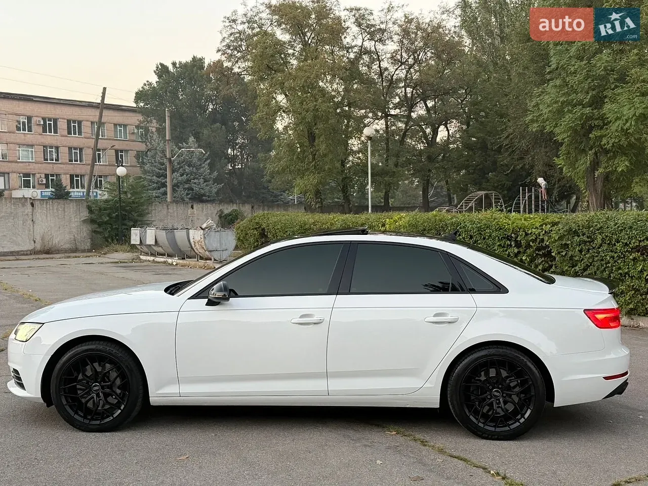 Audi A4 2016 photo 5