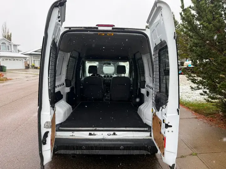 Ford Transit Connect 2011 photo 3