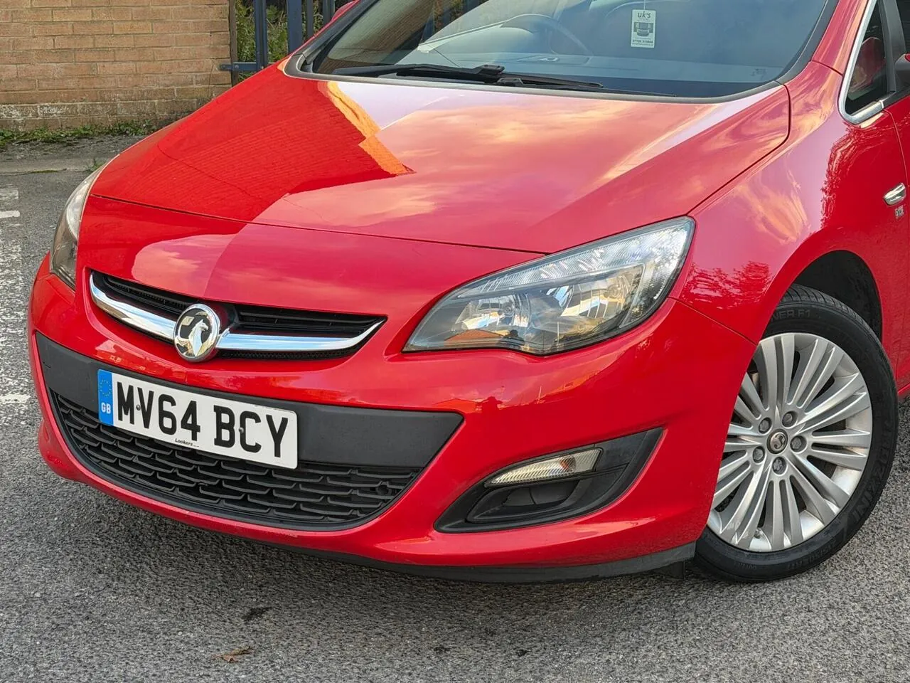 Vauxhall Astra 2014 photo 2