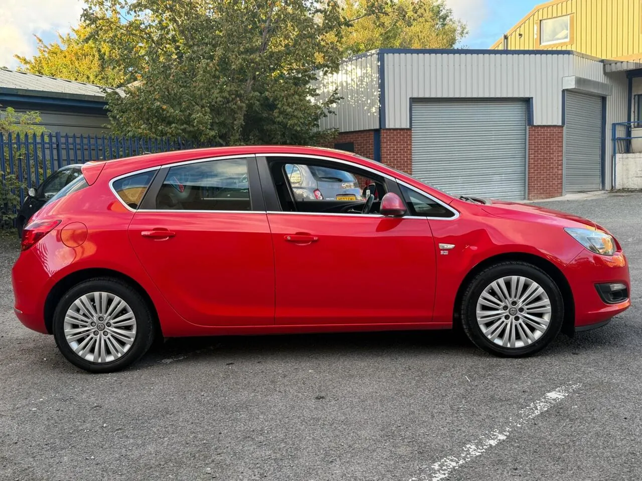 Vauxhall Astra 2014 photo 5
