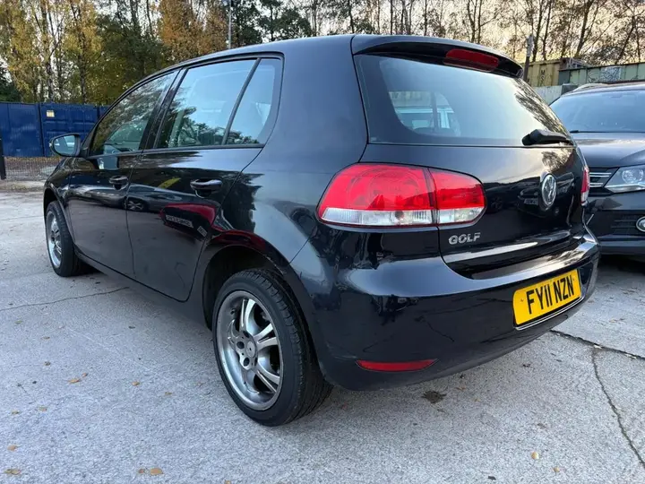 Volkswagen Golf 2011 photo 4