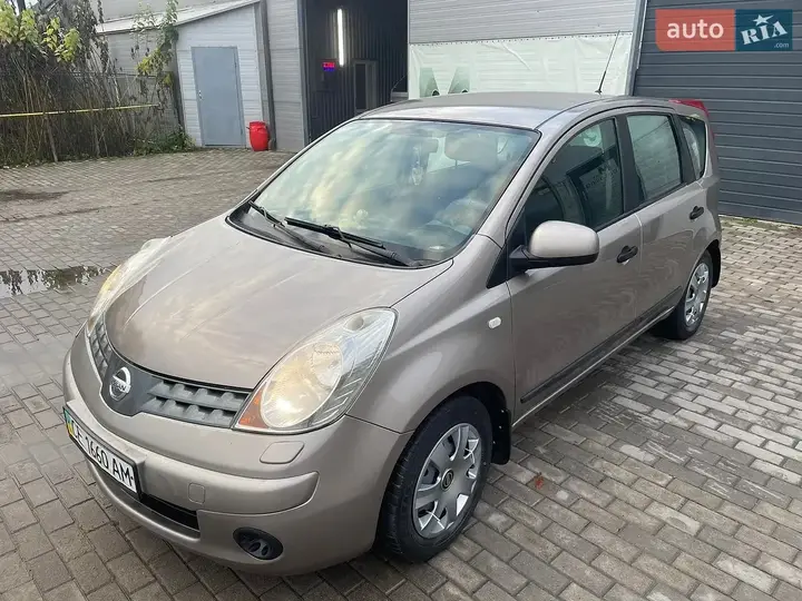 Nissan Note 2008 photo 3