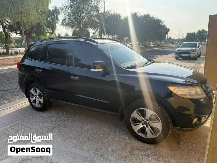 Hyundai Santa Fe 2012 photo 3