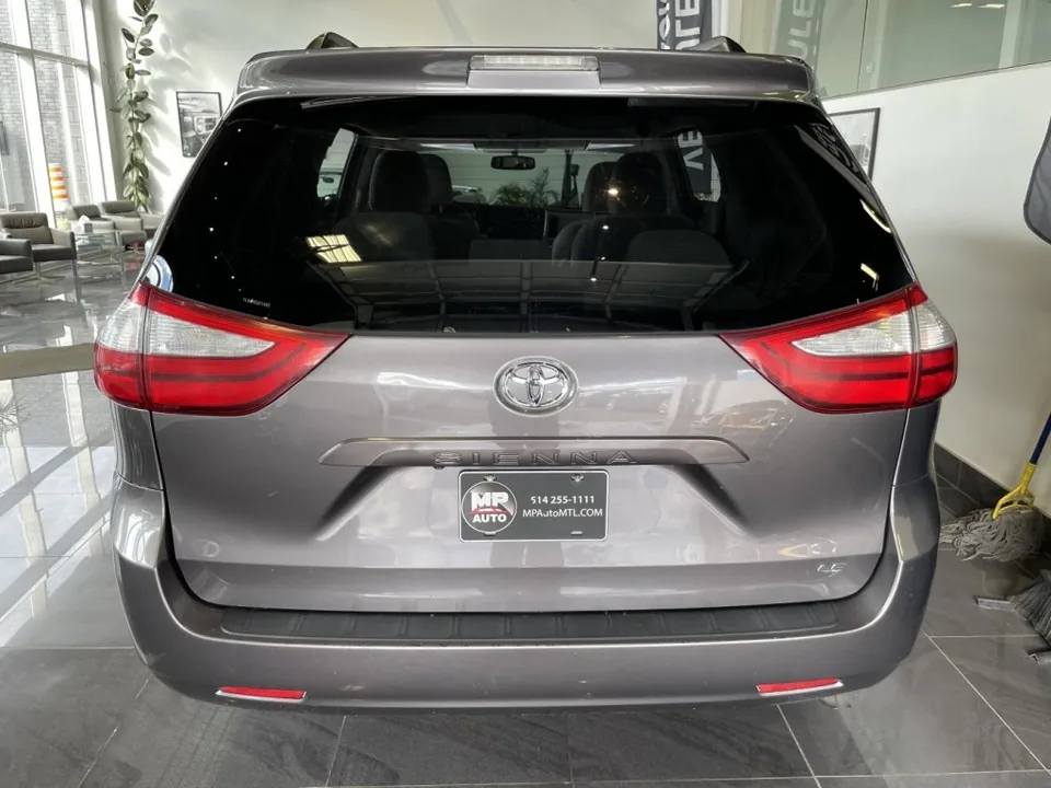 Toyota Sienna 2015 photo 5