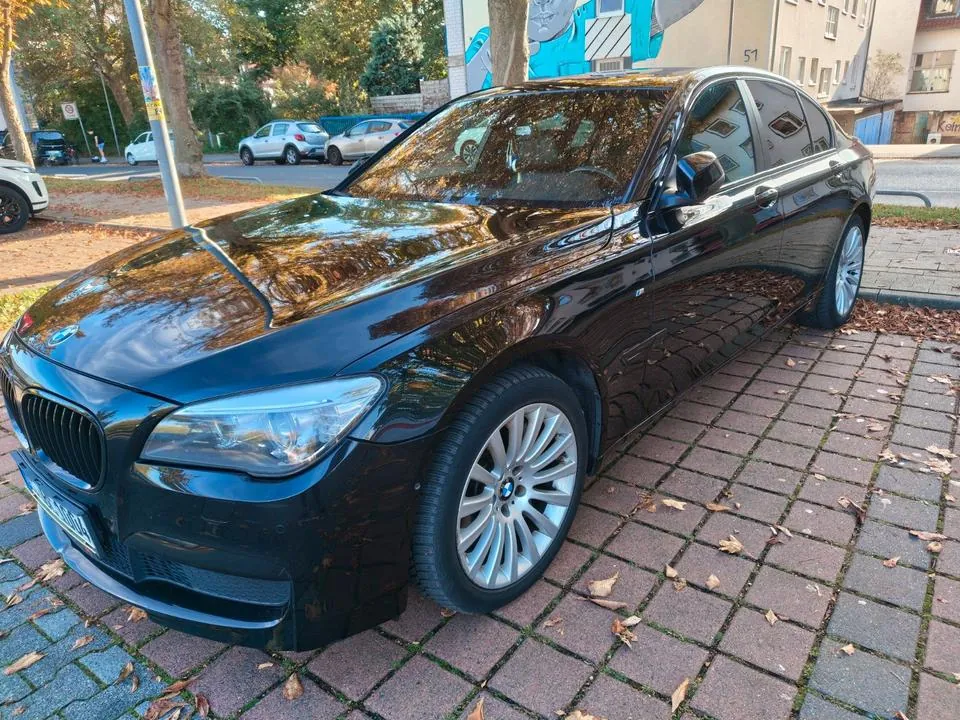 BMW 750D