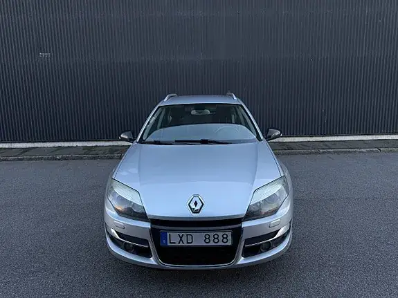 Renault Laguna 2012 photo 5