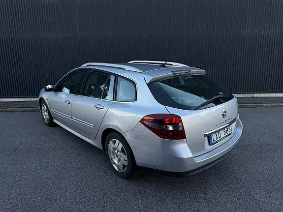 Renault Laguna 2012 photo 2