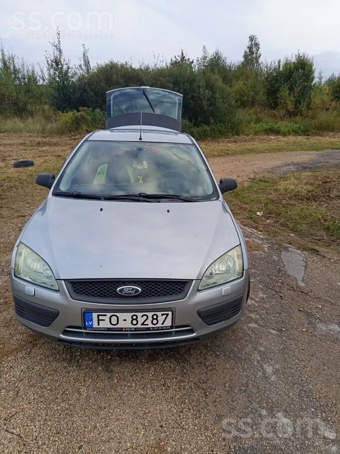 Ford Focus 2005 photo 2