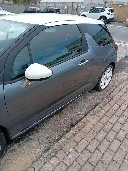 Citroen Ds3 2011 photo 3