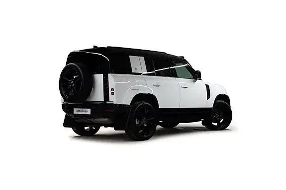 Land Rover Defender 110 2025 photo 2