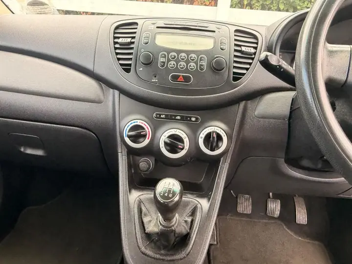 Hyundai I10 2010 photo 2