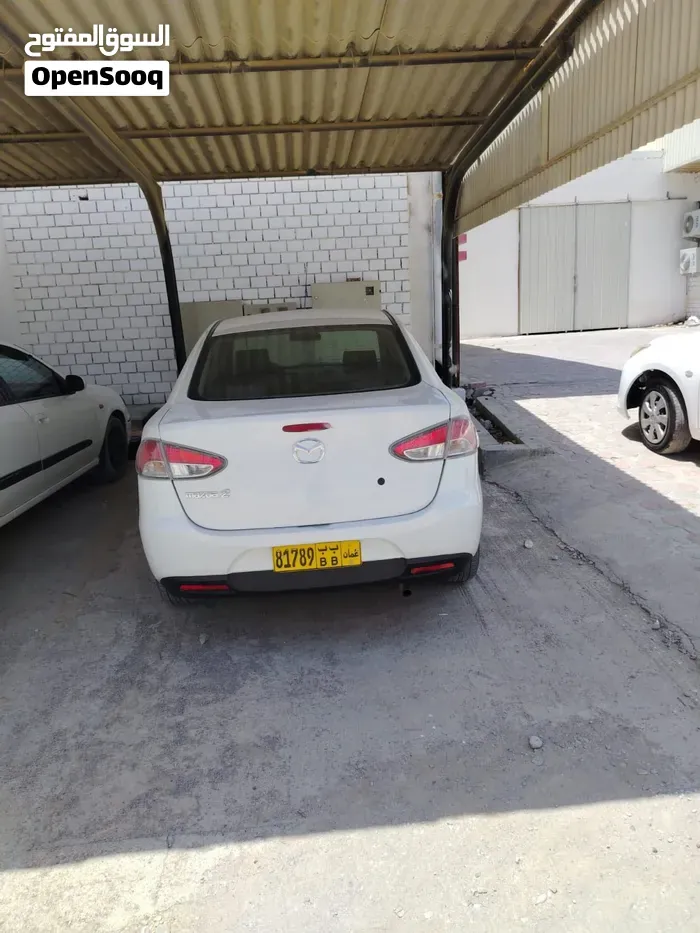 Mazda 2 2012 photo 2