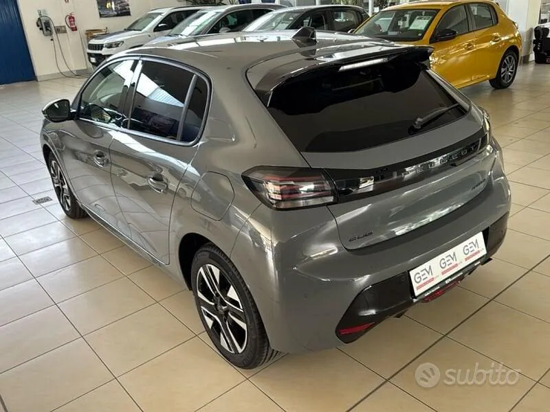 Peugeot 208 2025 photo 3