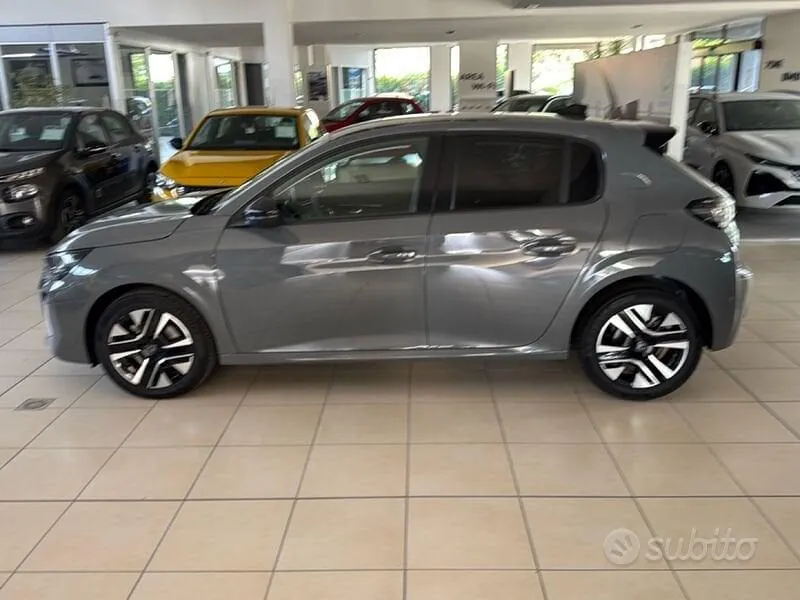 Peugeot 208 2025 photo 2