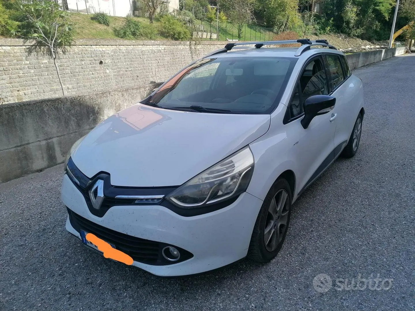 Renault Clio 2014 photo 2