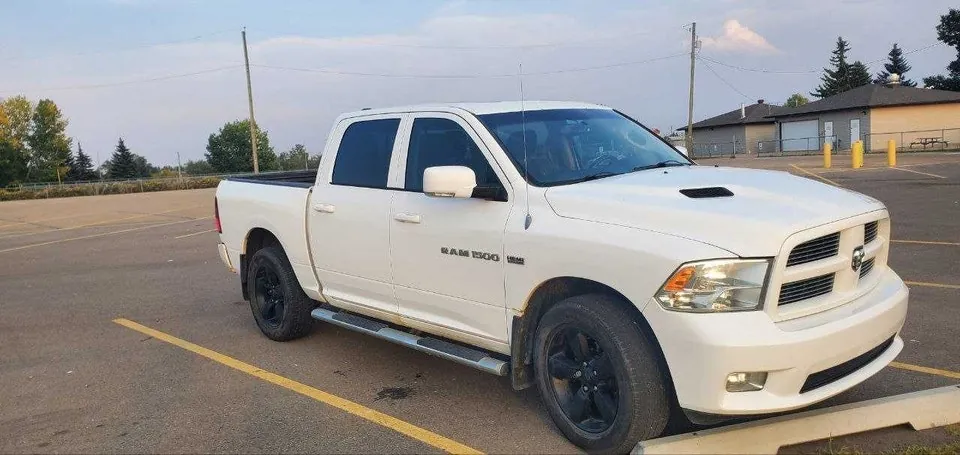 Ram 1500 2012 photo 2