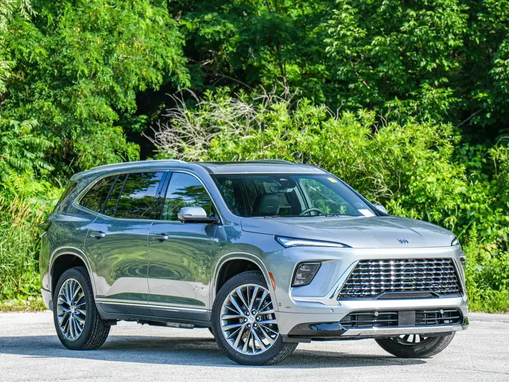 Buick Enclave 2026 photo 2