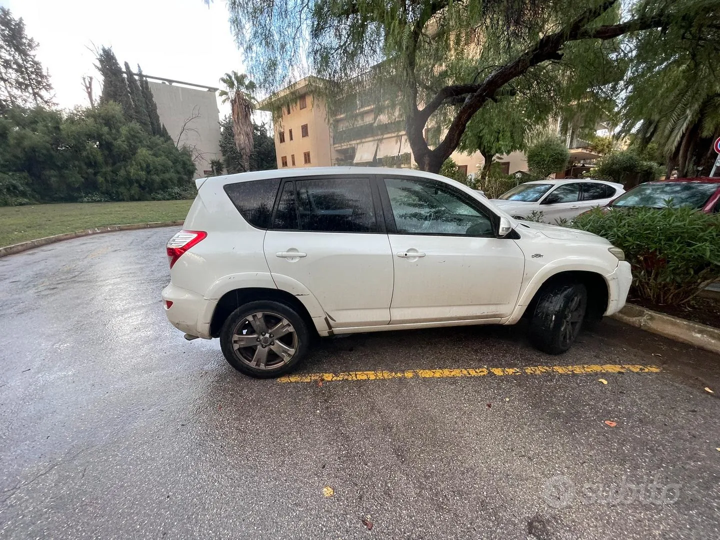 Toyota Rav4 2010 photo 2