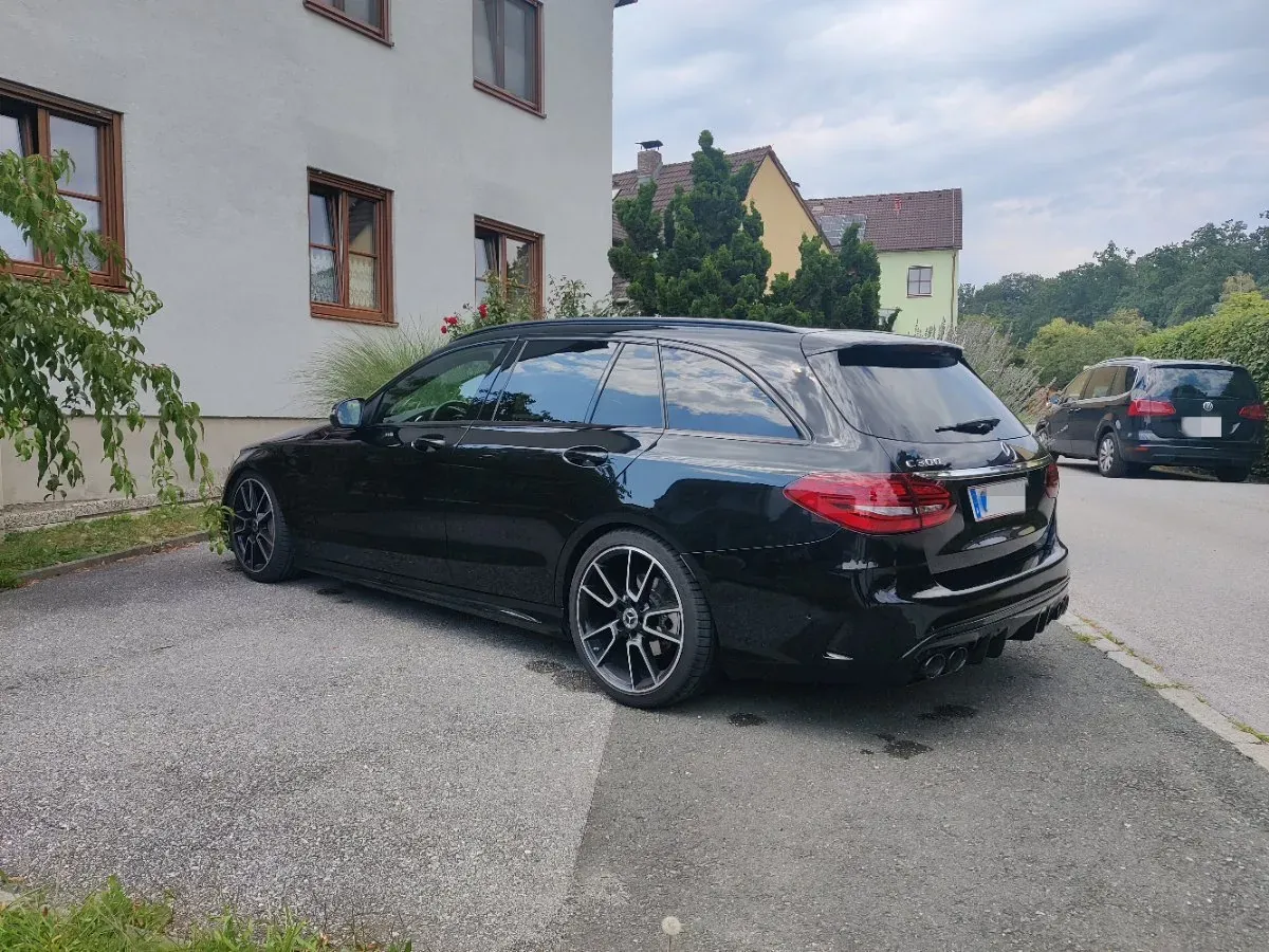 Mercedes-Benz C-Class 2018 photo 3