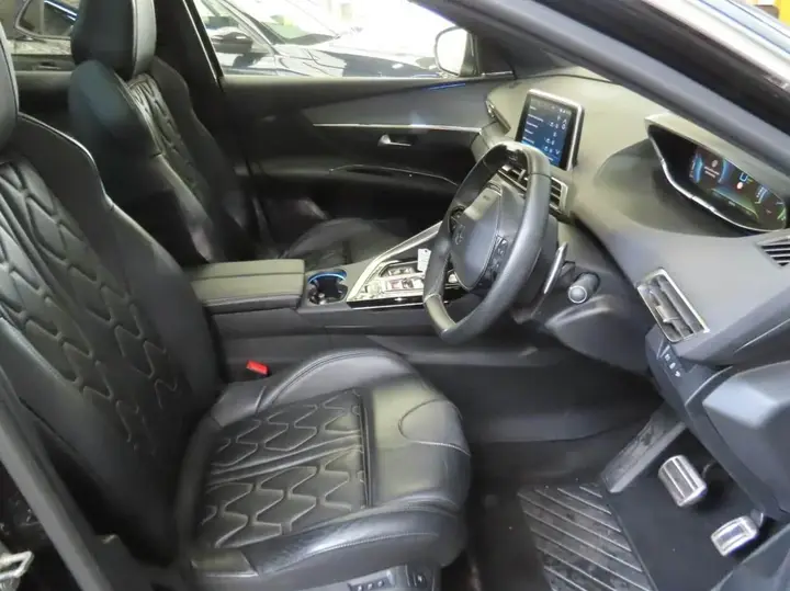 Peugeot 3008 2020 photo 3
