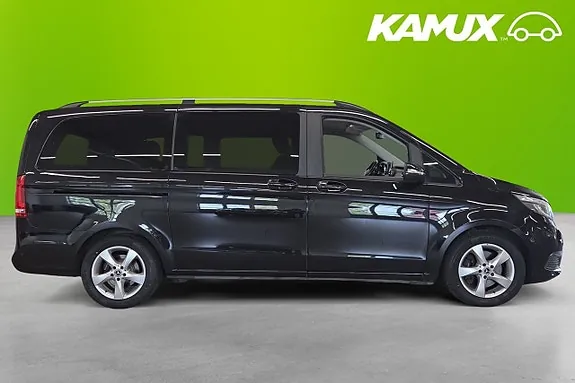 Mercedes-Benz V220 2015 photo 2