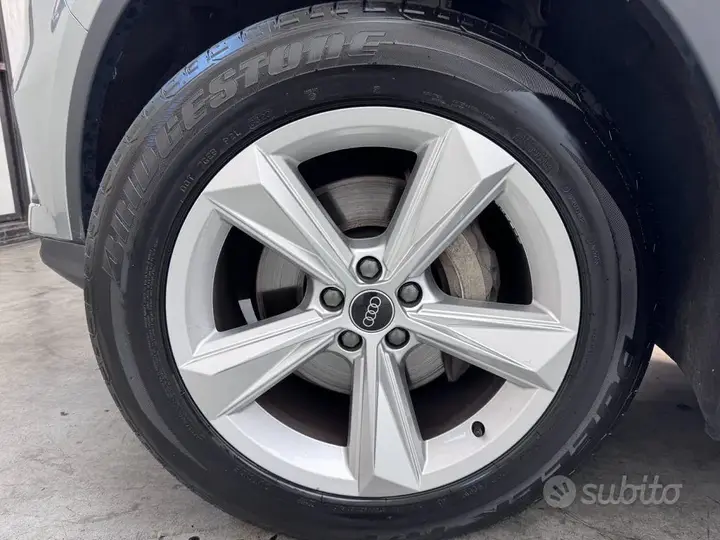 Audi Q7 2023 photo 4