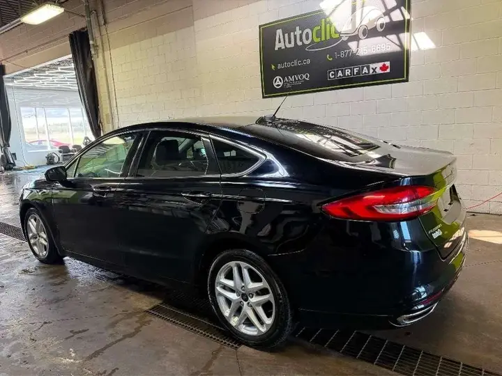 Ford Fusion 2017 photo 2