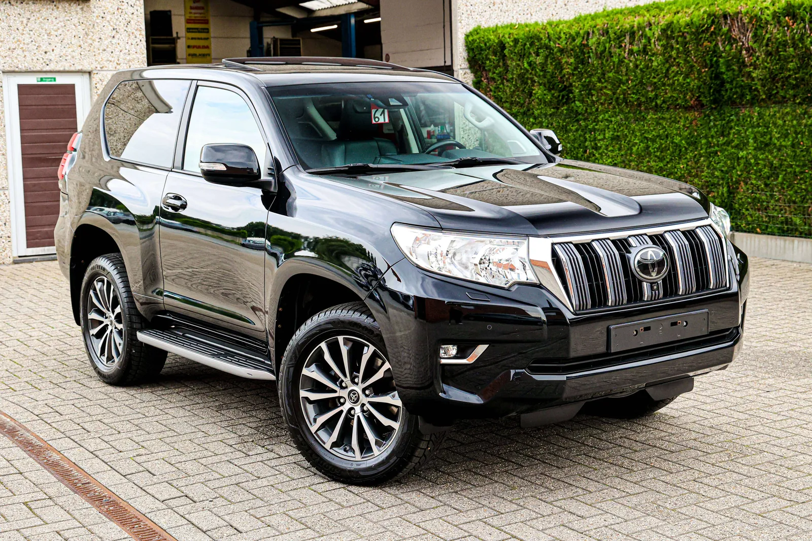 Toyota Land Cruiser 2018 photo 3
