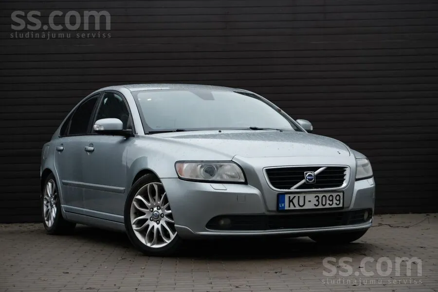 Volvo S40 2009 photo 2