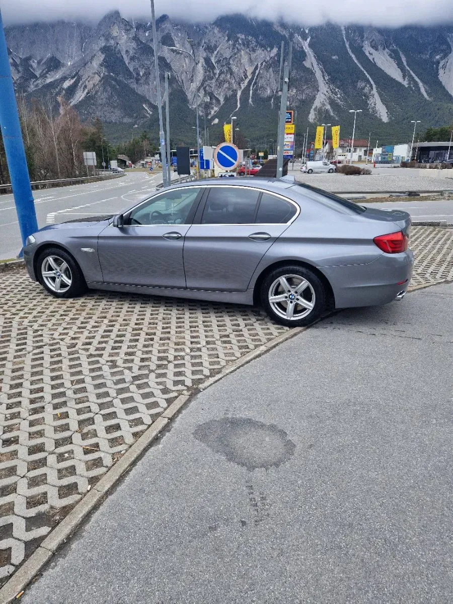 BMW 5 Series 2013 photo 2