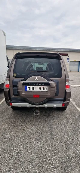 Mitsubishi Pajero 2012 photo 4