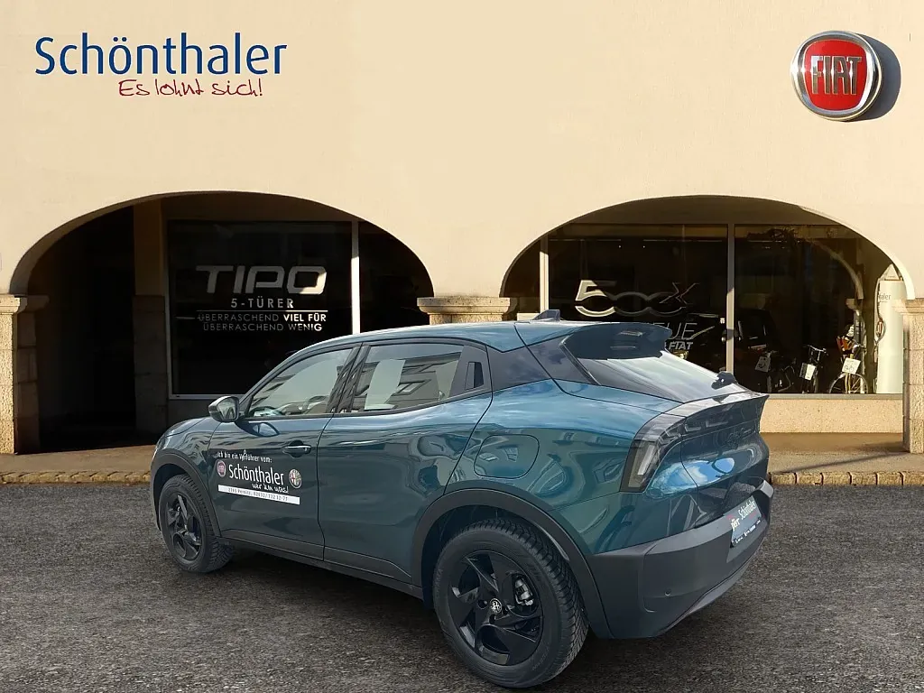 Alfa Romeo Junior 2025 photo 2